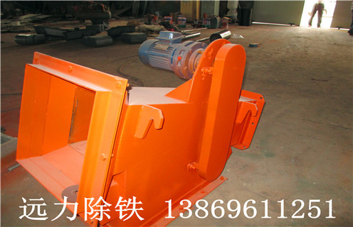 自動(dòng)清除管道壁機(jī)械振動(dòng)永磁管道除鐵器 自動(dòng)清除管道壁機(jī)械振動(dòng)永磁管道除鐵器