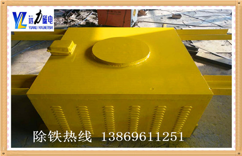 風(fēng)冷電磁除鐵器排鐵設(shè)備排鐵要完全遵循的原則和方法! 風(fēng)冷電磁除鐵器排鐵設(shè)備排鐵要完全遵循的原則和方法!