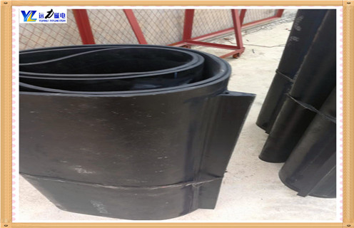 皮帶機(jī)除鐵器，皮帶機(jī)怎么選擇除鐵器_安裝方法_皮帶機(jī)怎么選擇除鐵器類型_工作原理及作用_皮帶機(jī)怎么選擇除鐵器廠家