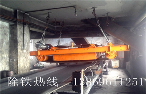 自卸式永磁除鐵器，云南自卸式永磁除鐵器_內(nèi)部磁塊安裝方法_云南自卸式永磁除鐵器如何卸鐵特點(diǎn)供應(yīng)型號(hào)價(jià)格